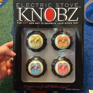 *NEW IN PACKAGE* Electric Stove Flip Flop design Black Knobz